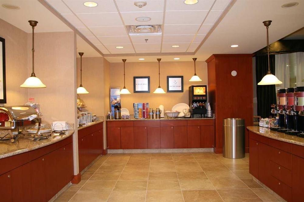 Hampton Inn & Suites West Haven Restaurante foto